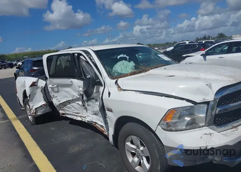 2019 Ram 1500 Classic Slt 4X2 6'4 Box из США, поврежденный, VIN 1C6RR6TT2KS571686